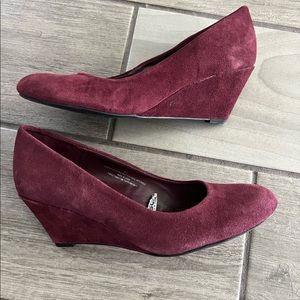 Merona Suede Wedges size 8.5